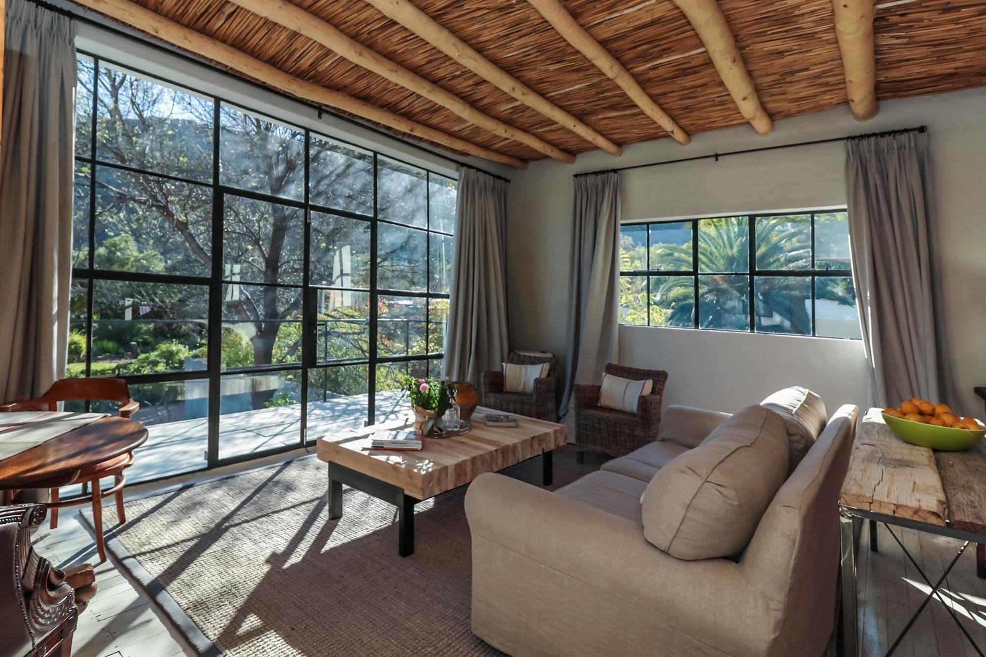 Bed and Breakfast The Whyte House Graaff-Reinet Esterno foto