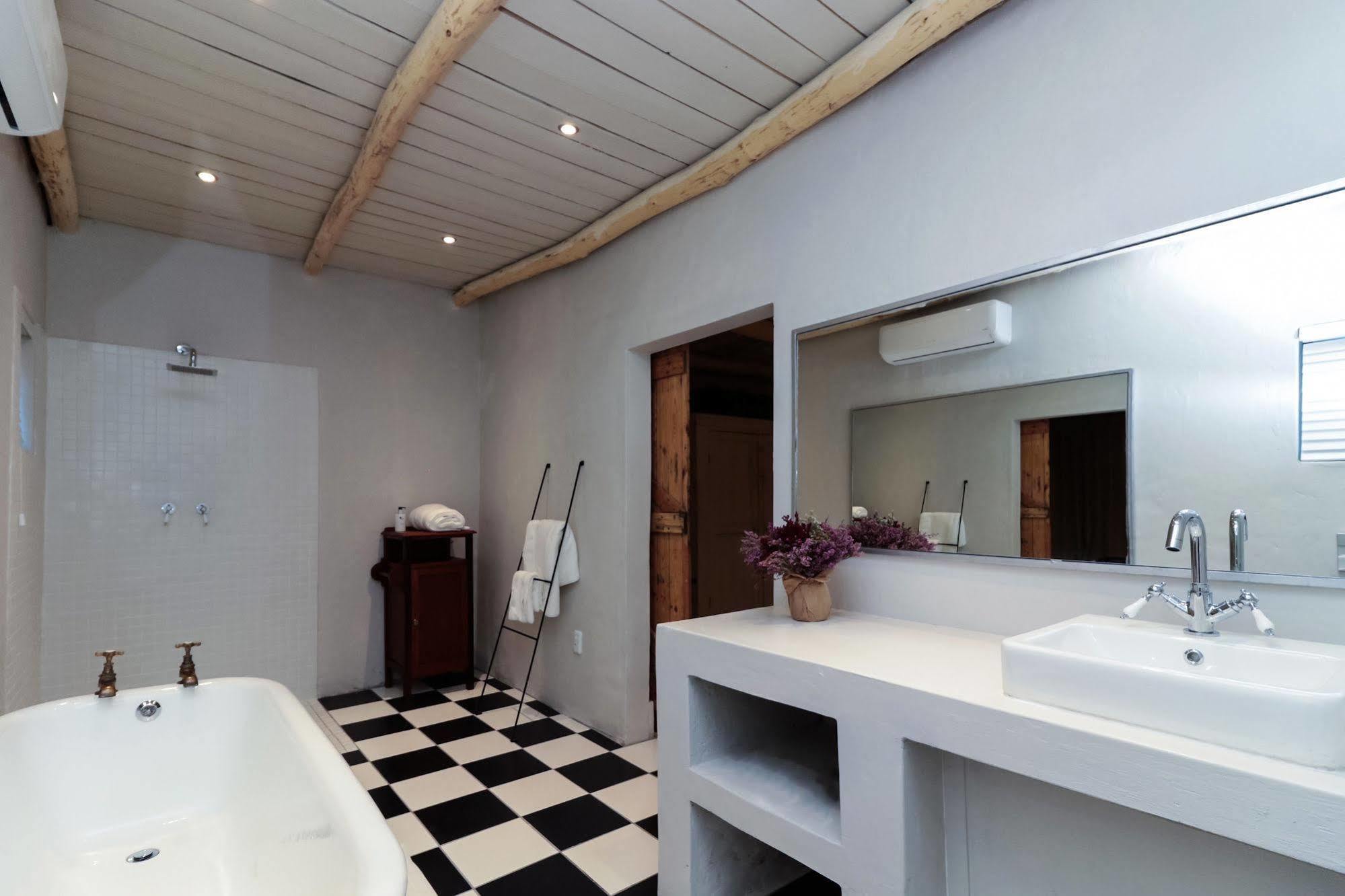 Bed and Breakfast The Whyte House Graaff-Reinet Esterno foto