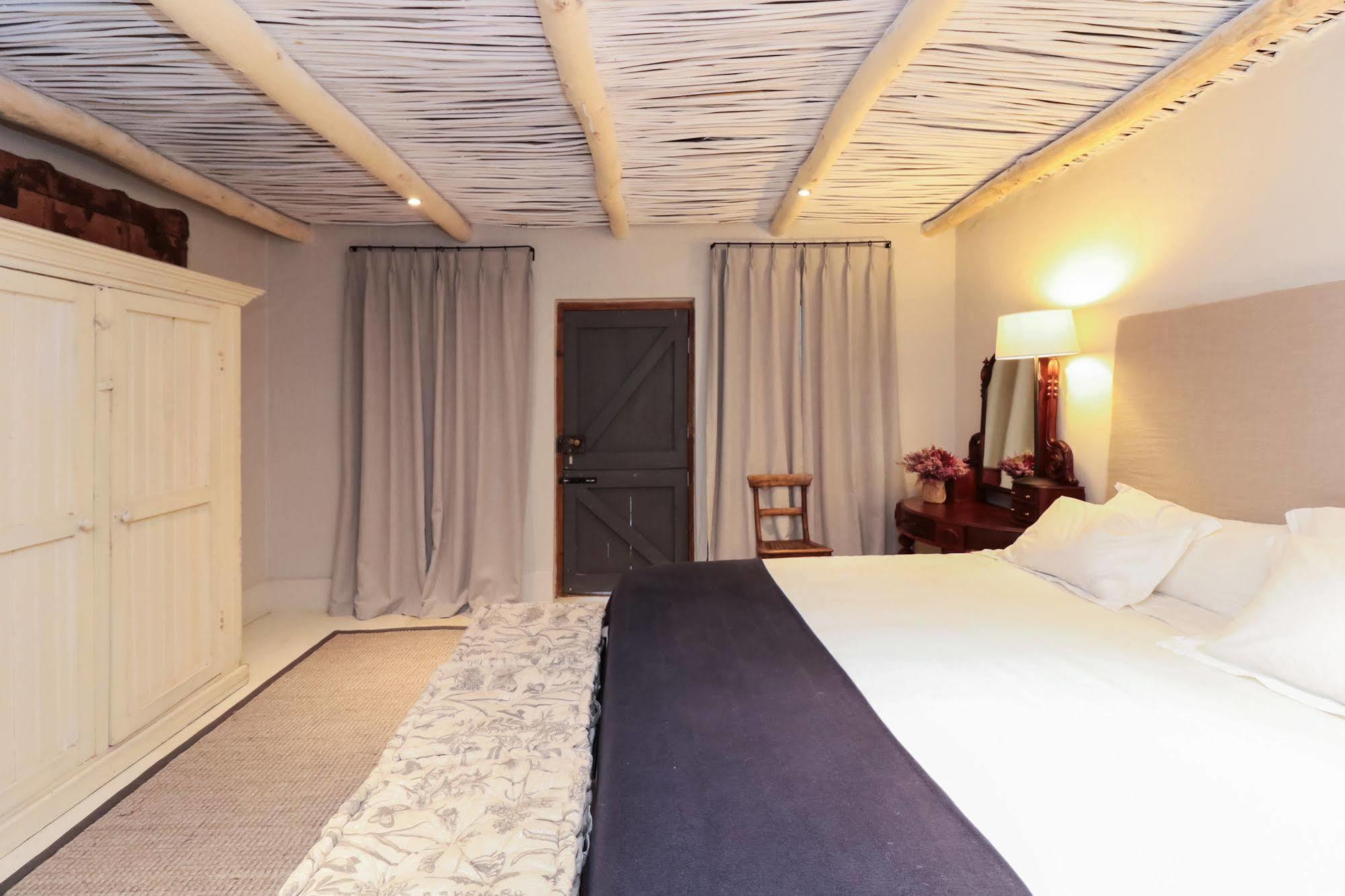 Bed and Breakfast The Whyte House Graaff-Reinet Esterno foto